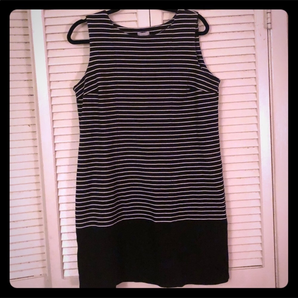 Talbots BLK & WHT dress Size LP
